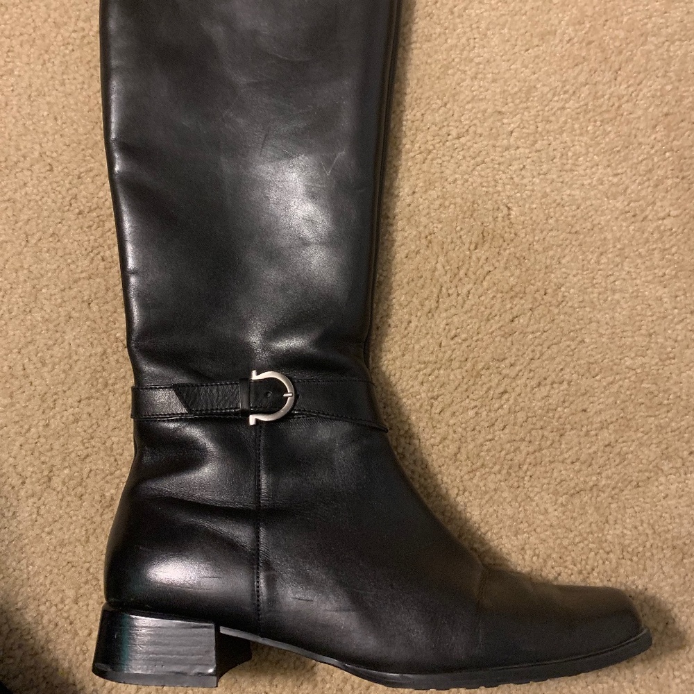 ETIENNE AIGNER "VIENA" boots